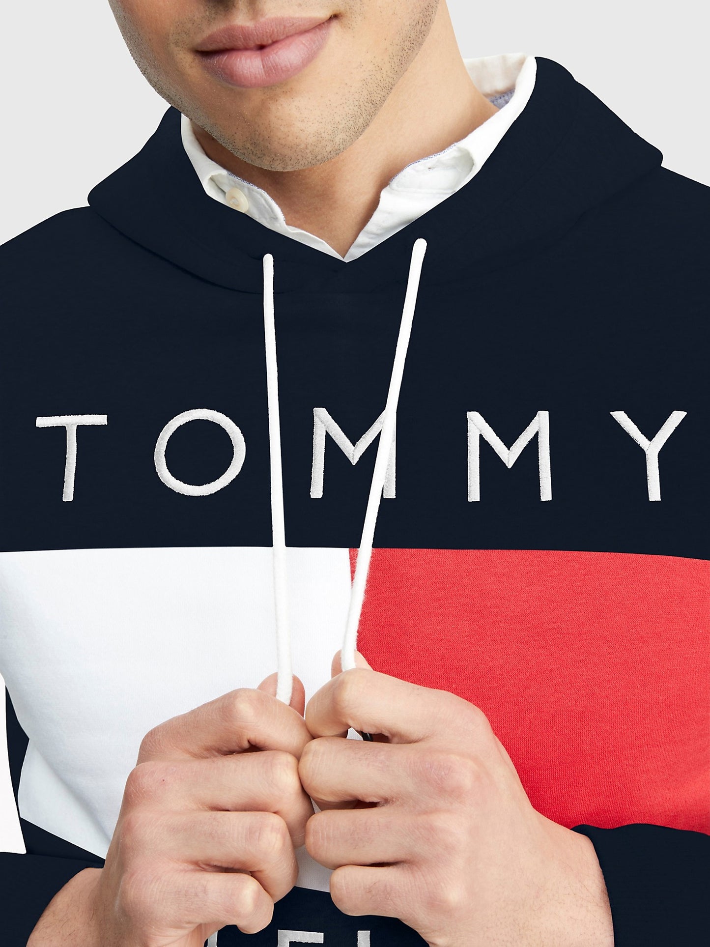 Tommy Hilfiger Essential Logo Hoodie - Sunnny SunMarket